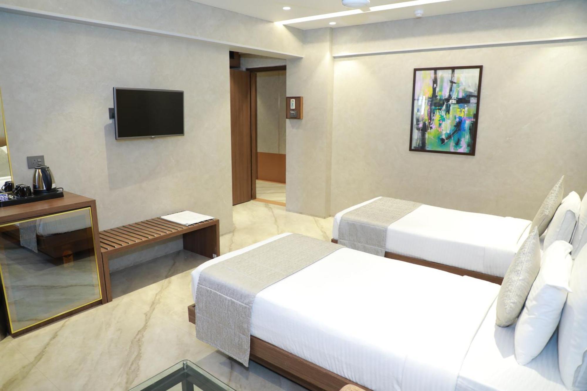 Hotel Archana Residency ムンバイ エクステリア 写真
