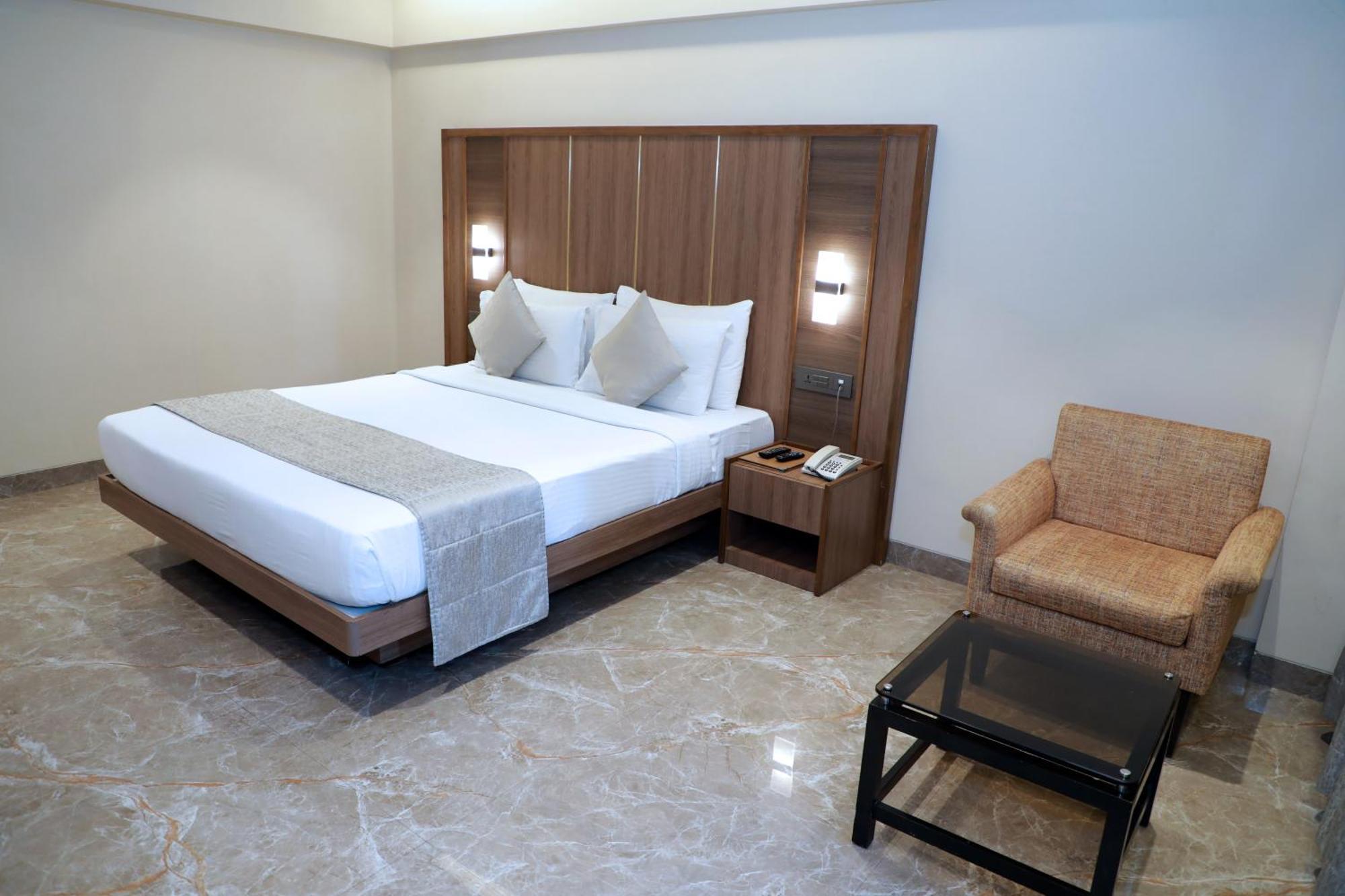 Hotel Archana Residency ムンバイ エクステリア 写真