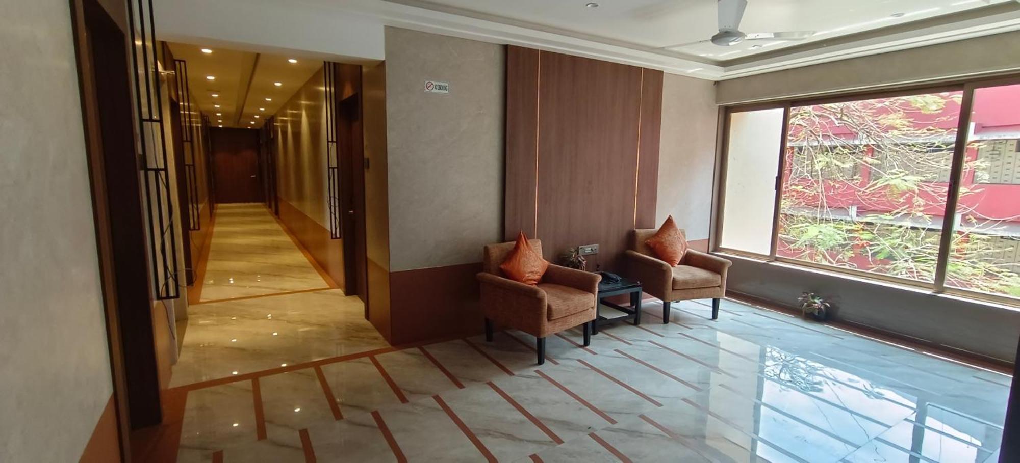 Hotel Archana Residency ムンバイ エクステリア 写真