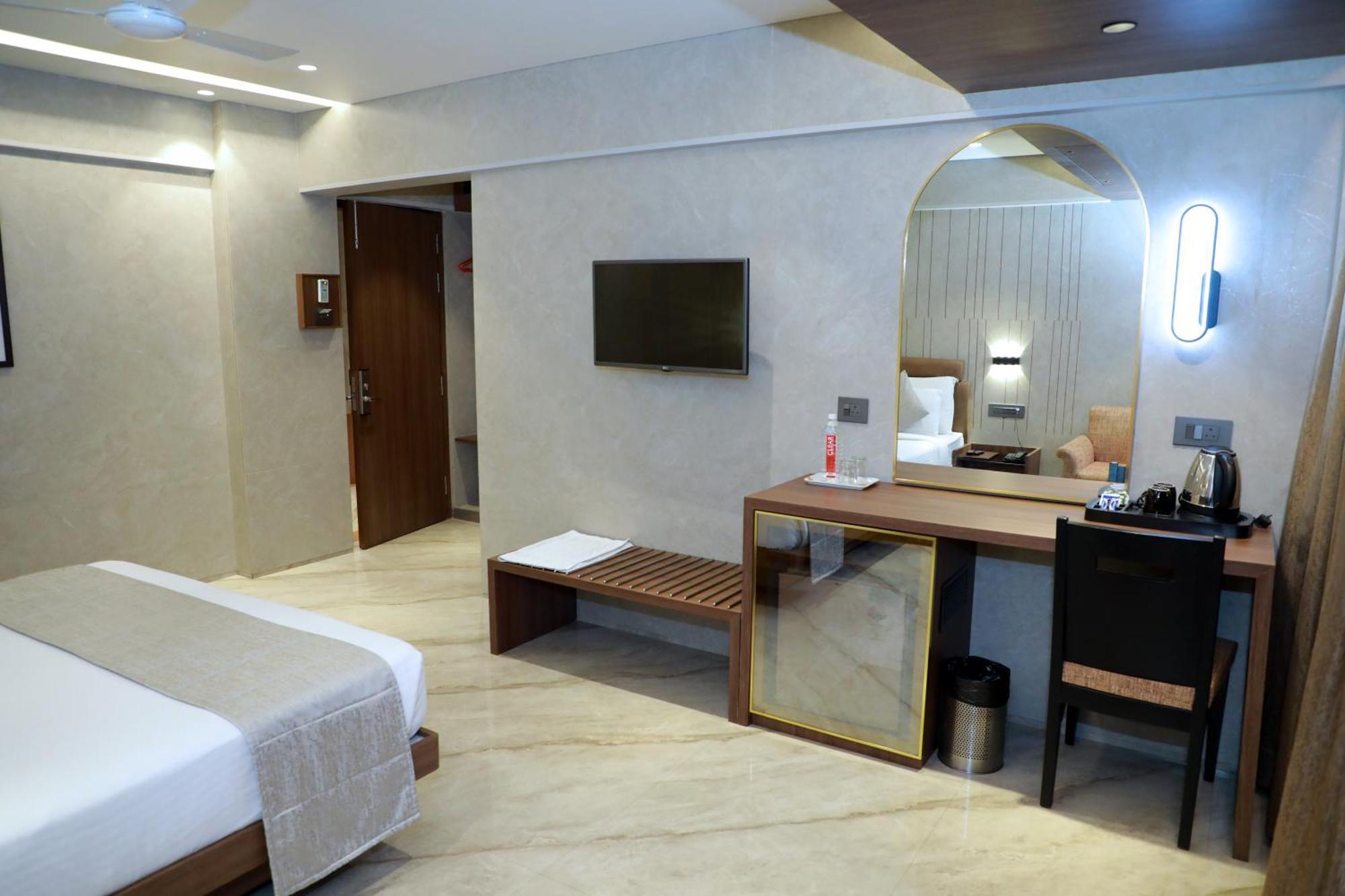 Hotel Archana Residency ムンバイ エクステリア 写真